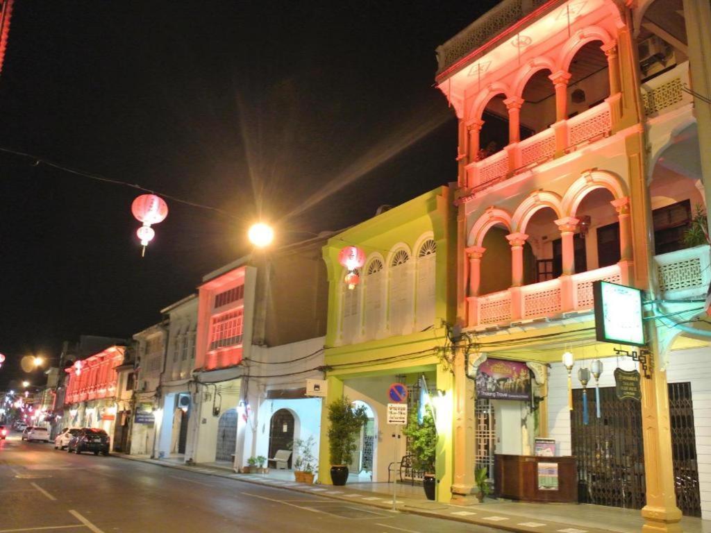 Machima House Hotel Phuket Buitenkant foto