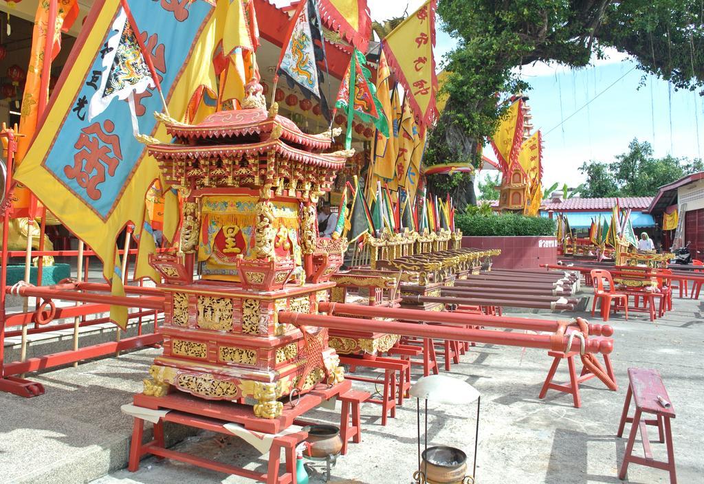 Machima House Hotel Phuket Buitenkant foto