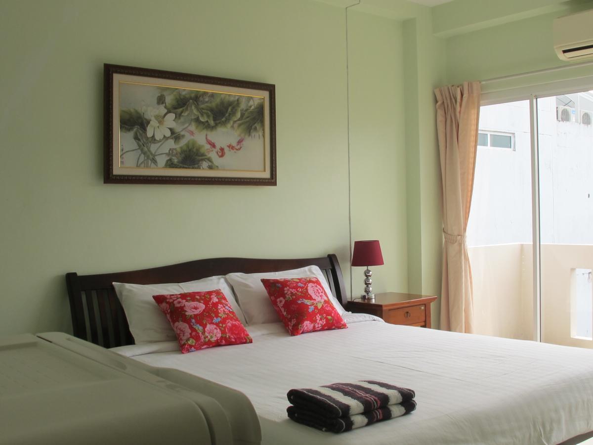 Machima House Hotel Phuket Buitenkant foto