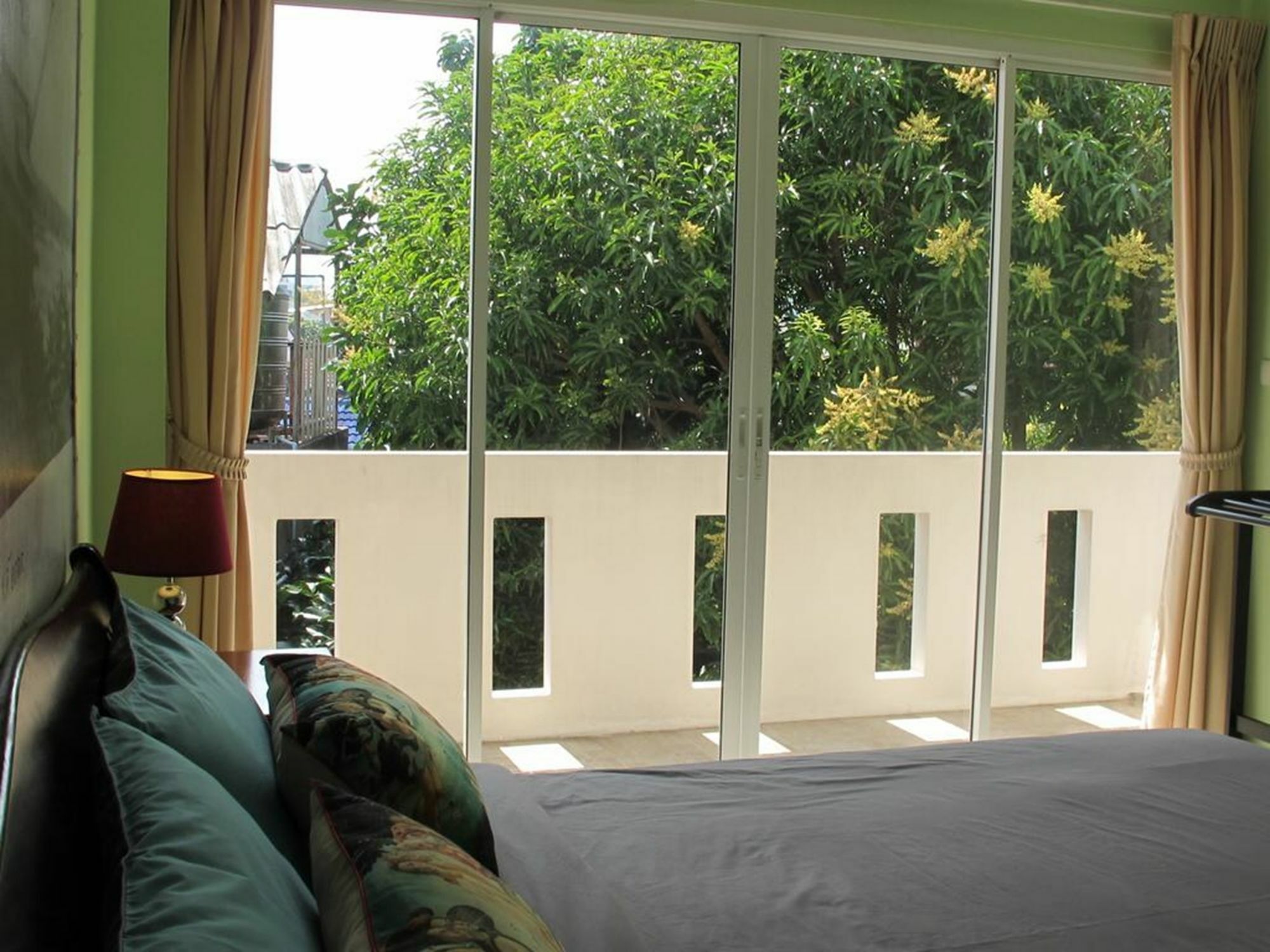 Machima House Hotel Phuket Buitenkant foto